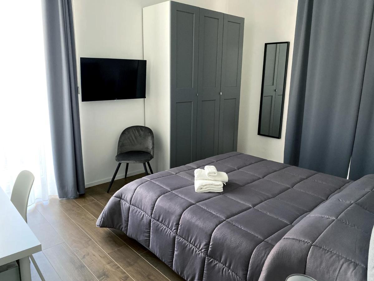 Business Home Via Isonzo B&B Foggia Luaran gambar