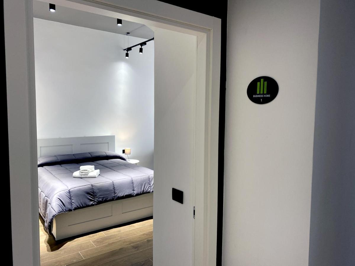Business Home Via Isonzo B&B Foggia Luaran gambar