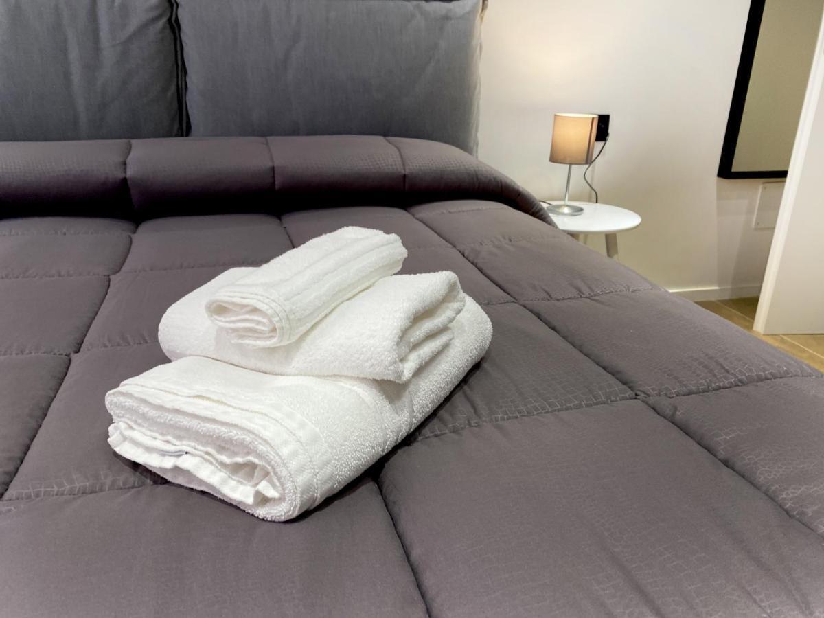 Business Home Via Isonzo B&B Foggia Luaran gambar