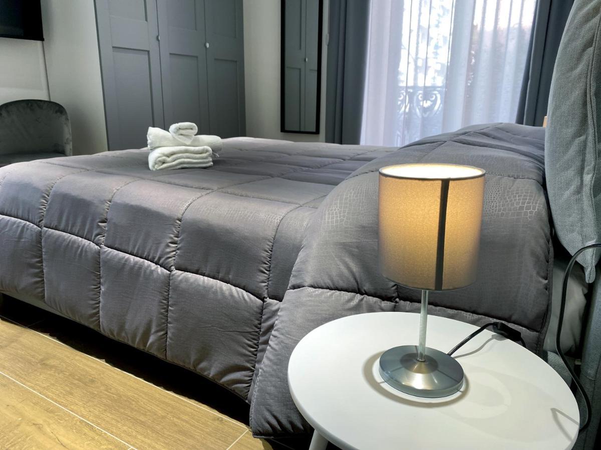 Business Home Via Isonzo B&B Foggia Luaran gambar